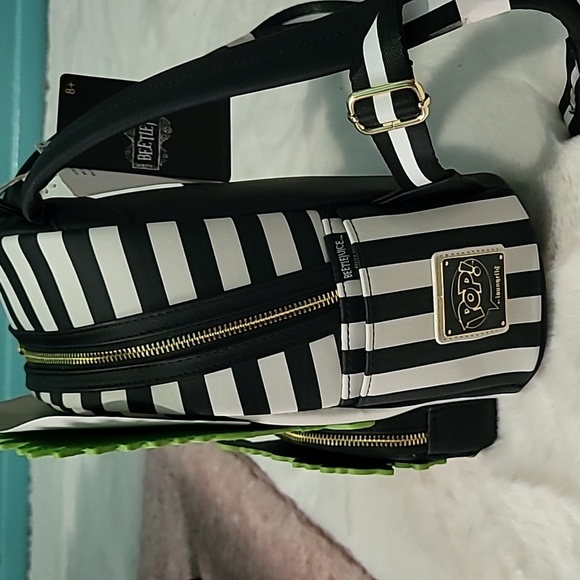 Beetlejuice Dante's Inferno Mini Backpack/Wallet - Picture 4 of 11